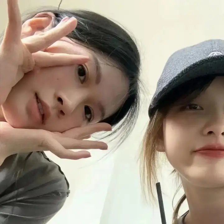 小孩好黑